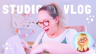 STUDIO VLOG | Opening my FIRST PO Box Mail | 042