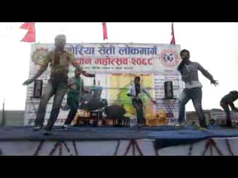 meeraj dance tari tai tai fish....... tapuri dance shouthindian...