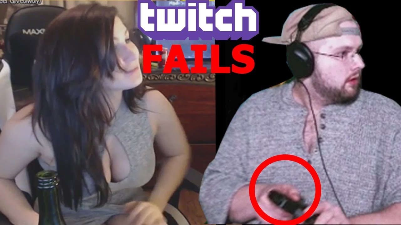 Girl accidentally flashes her boobs during twitch streamerвђ™s livestream