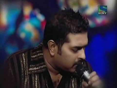Shankar Mahadevan Singing Bol na halke halke live