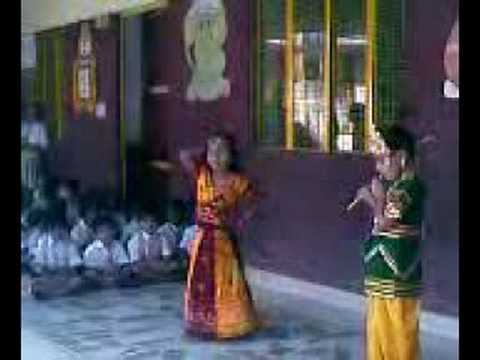 Sanyas School performance on Maiya Yashoda Yeh Tera Kanhaiya...