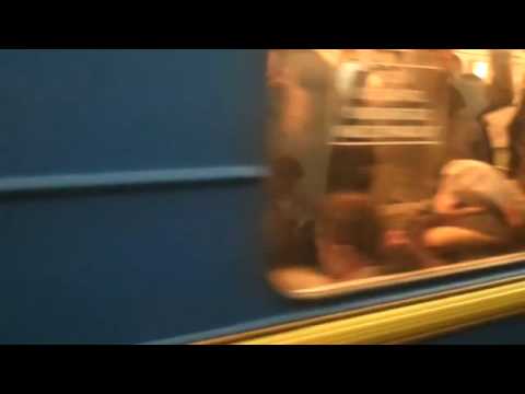 Entering a crowded subway train (Vokzalna/Вокзальная)