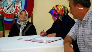 Emette Yaşlı Çift Yıldırım Nikahı Ile Evlendi
