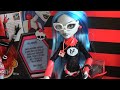 Распаковка и обзор Monster High Ghoulia Yelps San Diego Comic con !