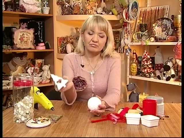 Посмотреть ролик - Новогодние игрушки своими руками , новогодняя ингушка ..