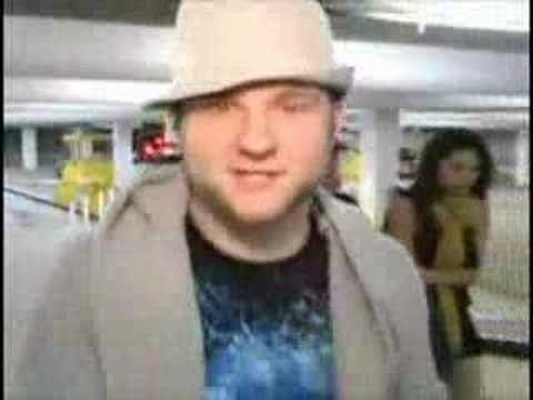 Blake and friends stalked by paparazzi Blake and friends stalked by paparazzi