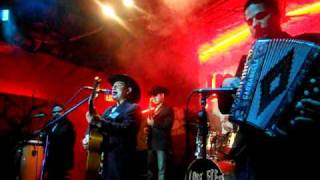 Watch Estruendo Estruendo Aquel video