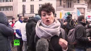 Жители Кале провели в Париже акцию протеста против наплыва беженцев