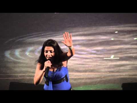 Dance pe chance maar le - by Sunidhi Chauhan- Live performance...