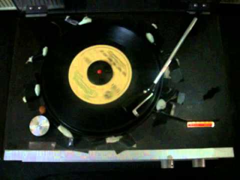 American Connection - Baby Wont You Dance With Me