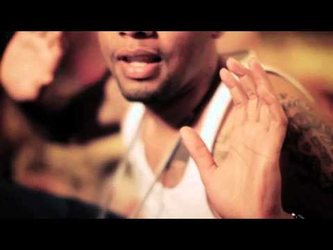 2 Bitches At The Same Time Video
