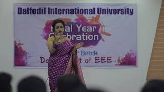Bangladeshi University girl singing Salman Shah movie song..Hidden talent..