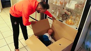 Jenferme Rania Dans Un Carton...momo La Jete A La Poubelle