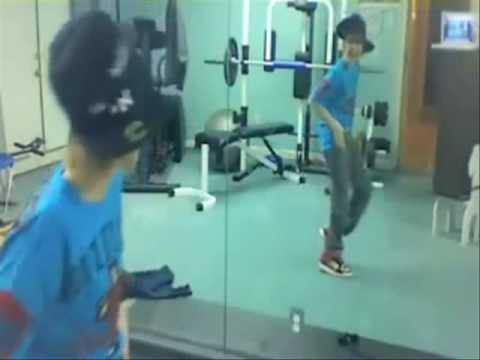 justin bieber dancing 2011. Justin Bieber dance