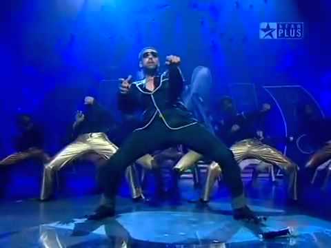 Akshay Kumar singing aja mahi aja mahi song