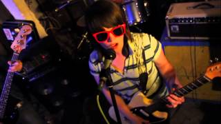 Watch Big Eyes Pretend To Care video