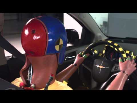 Chevrolet Sonic 2013, краш-тест