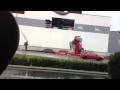クレーン車 前に倒れる!