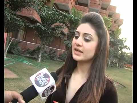 KAANTA LAGA FAME SHEFALI ZARIWALA .wmv