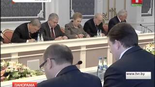 Лукашенко пытается спасти экономику от восточного соседа