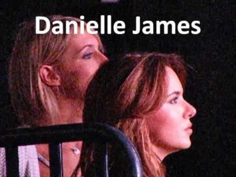 Jodi Albert Singing To Kian From Side Of Stage Westlife's Where We Are Tour