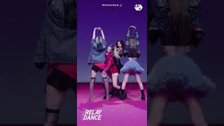 Lia Helping Ryujin With A Wardrobe Malfunction