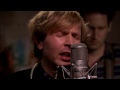 Beck Performs Country Down in Tommy's Dining Room