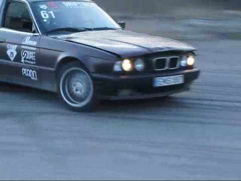 Drift BMW e34 530i Stupidovai vs kocham 