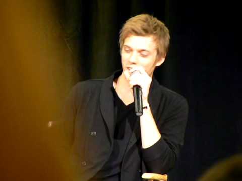 VanCon 2009 Jake Abel on imitating Jensen's Dean voice to make Adam seem