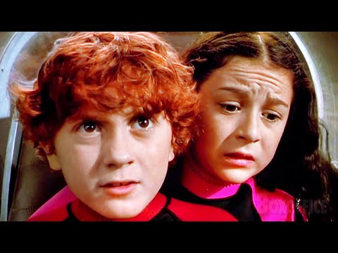&quot;How hard can flying a plane be?&quot; | Spy Kids | CLIP