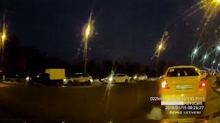 Видео ДТП. Тверь, Комсомольский проспект (15.01.2018 (08:26)) от Denis IzTveri, Комсомольский проспект, Тверь, Россия
