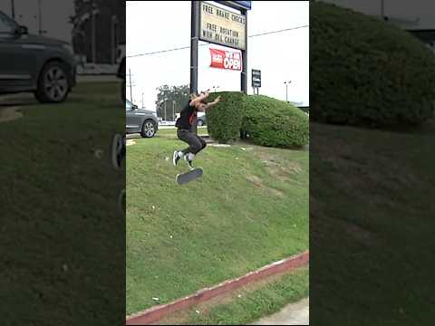 Kanaan Ollie make and 180 attempt at the Lakeland Gap #skateboarding