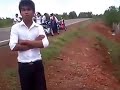 nu sinh danh nhau