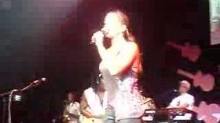 Watch Babado Novo Big Girls Dont Cry video
