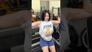 바벨컬 25Kg 10Rep 팔이 안 펴져요..