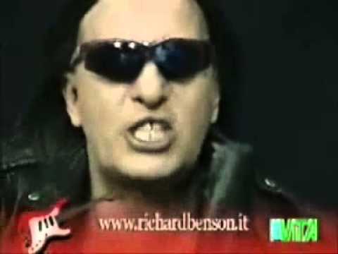 Richard Benson - Auguri di compleanno a Ester Esposito