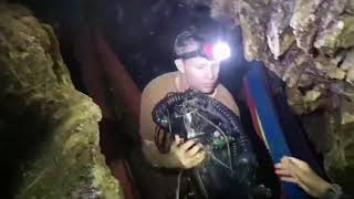 Inside Thai cave with rescue divers Inside Thai cave with rescue divers