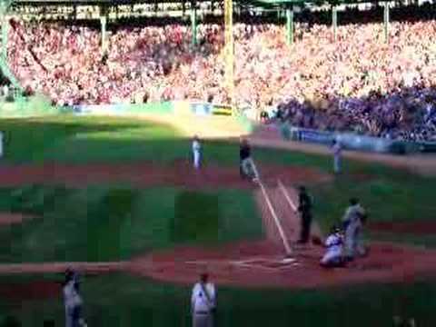 liz watson barry bonds wife. Barry Bonds Gets Booooed At Fenway Game 1. Jun 15, 2007 11:46 PM. Barry Bonds Gets Booooed At Fenway Game 1