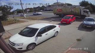 Видео Волжский. Смертельное лобовое ДТП на скорости 160 км. ч от Новости Волгограда, улица XIX Партсъезда, Волжский, Россия