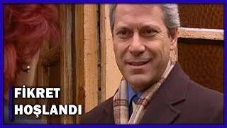 Fikret Birinden Hoşlanmaya Başladı - Yaprak Dökümü 17.Bölüm