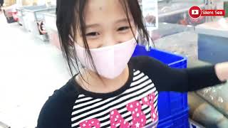 Chị Silent Sea Gia Linh Đi Siêu Thị Mua Đùi Gà Và Kem Chống Nắng