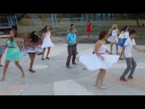 Скачать музыку emika smile