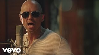 Watch Kenny Chesney Spread The Love video