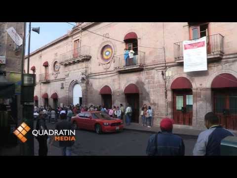 Se manifiesta CEM en oficinas de Hacienda