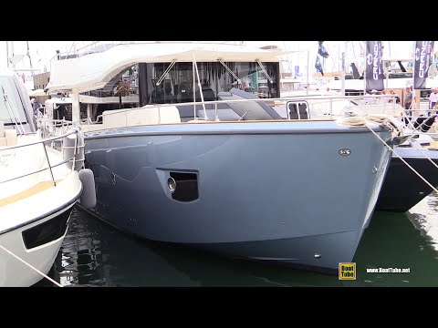 2019 Cranchi T53 Eco Trawler - Deck and Interior Walkaround - 2018 Cannes Yachting Festival