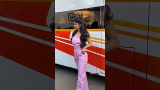 Jacqueline Pinky Look
