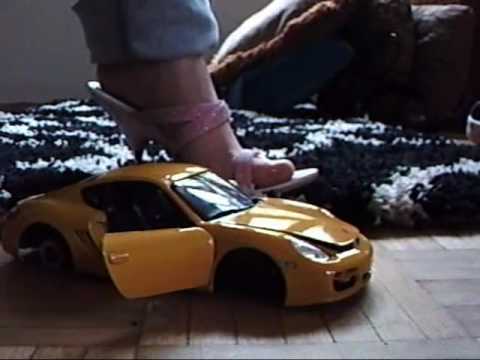 Giantess MiZe Dominancia Porsche toycar crush