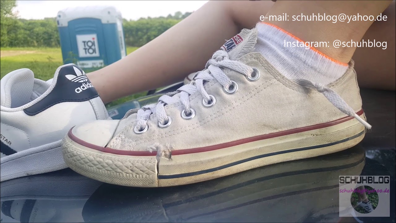 Amateur pumped pussy toying wearing converse fan pic