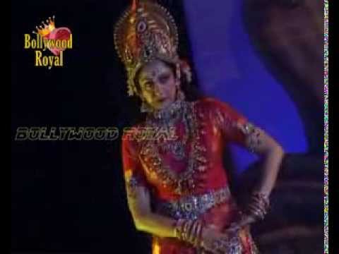 Hema Malini performs the Mahalaxmi ballet at Kali Pooja 4