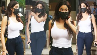 Hotte Janhvi Kapoor Flaunts Her Hot & Exy Figure In Exyy Gym Suit At Bandra